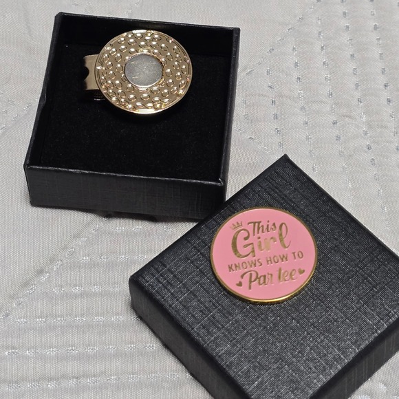 Golf Ball Marker Hat Clip This Girl Knows How to Par Tee Pink Gold Crown Design - Picture 3 of 3